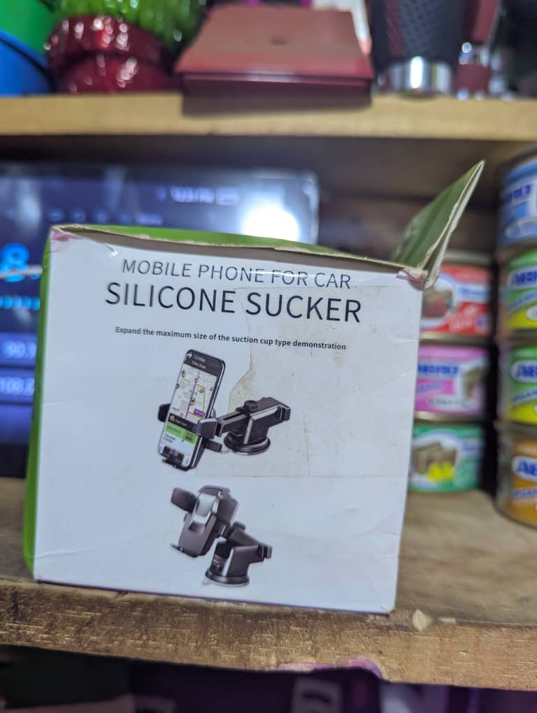 Support téléphone au volant